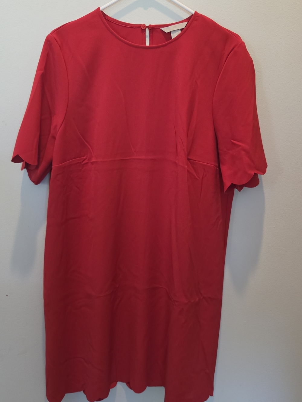 H&M Short Sleeve Scallop Hem Shift Dress